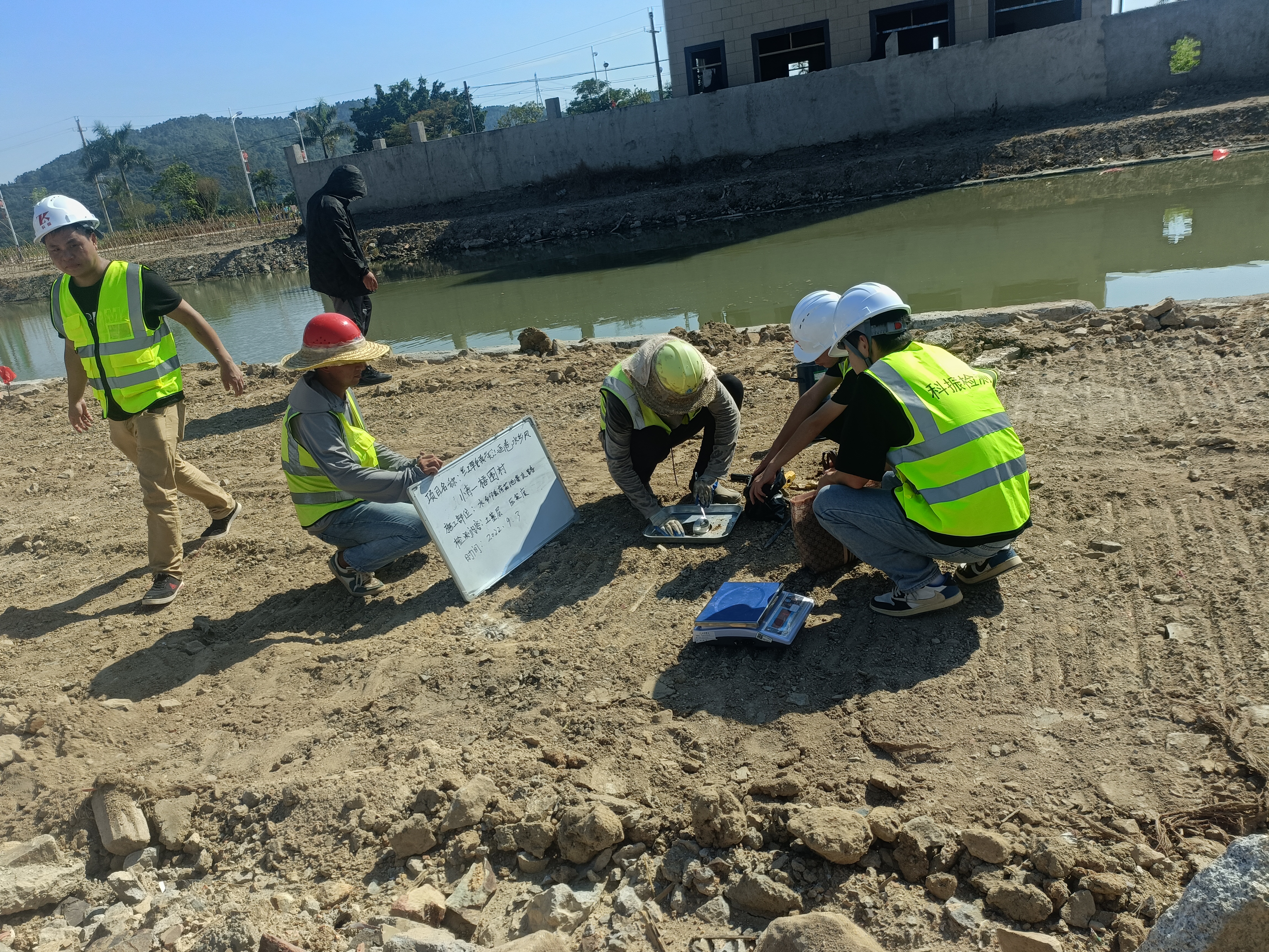 水利工程检测甲级资质的机构是否需要具备自己的实验室？