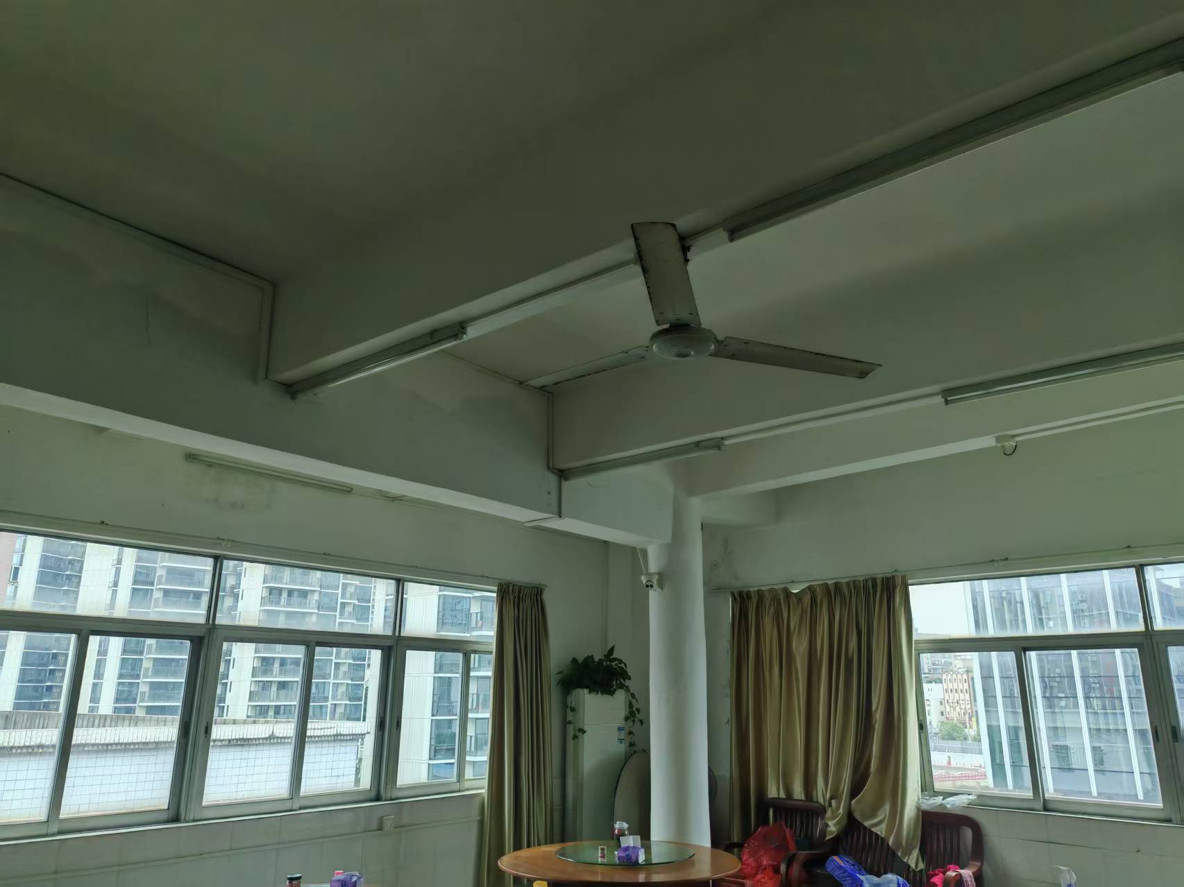 碳纤维加固补强材料是什么？地基加固桩有几种类型？